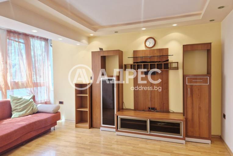 Тристаен апартамент, Варна, Спортна зала, 699386, Снимка 4