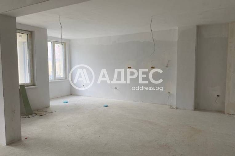 Многостаен апартамент, Добрич, Център, 667387, Снимка 1