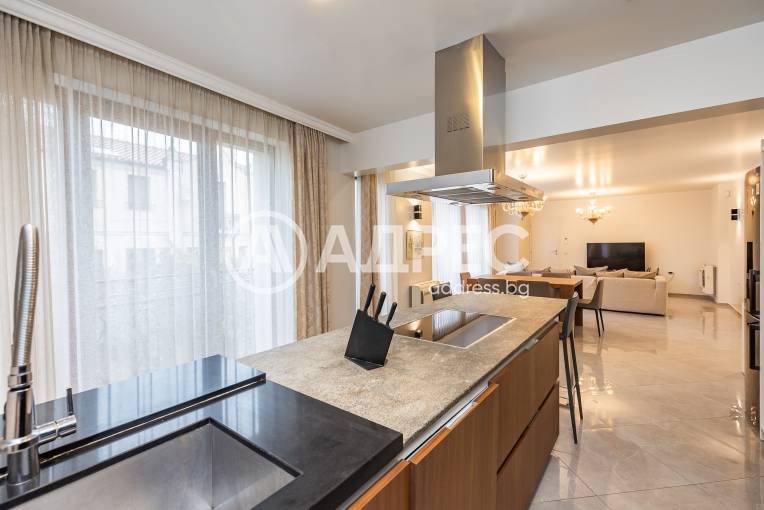 Многостаен апартамент, Варна, Център, 674387, Снимка 11