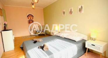 Етаж от къща, Велико Търново, Стара част, 678390, Снимка 2