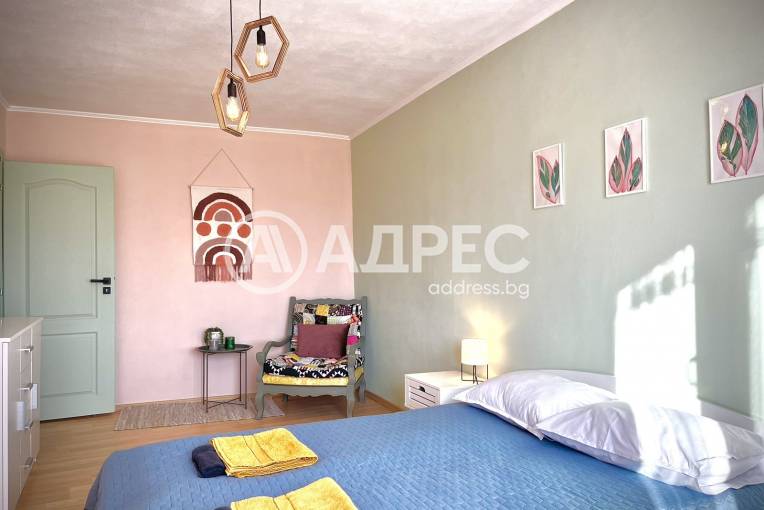 Етаж от къща, Велико Търново, Стара част, 678390, Снимка 3