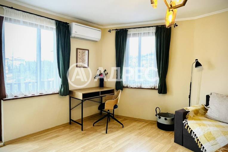 Етаж от къща, Велико Търново, Стара част, 678390, Снимка 6