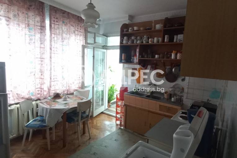 Тристаен апартамент, Шумен, Център, 703390, Снимка 2