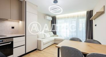 Тристаен апартамент, Варна, Цветен квартал, 676392, Снимка 1