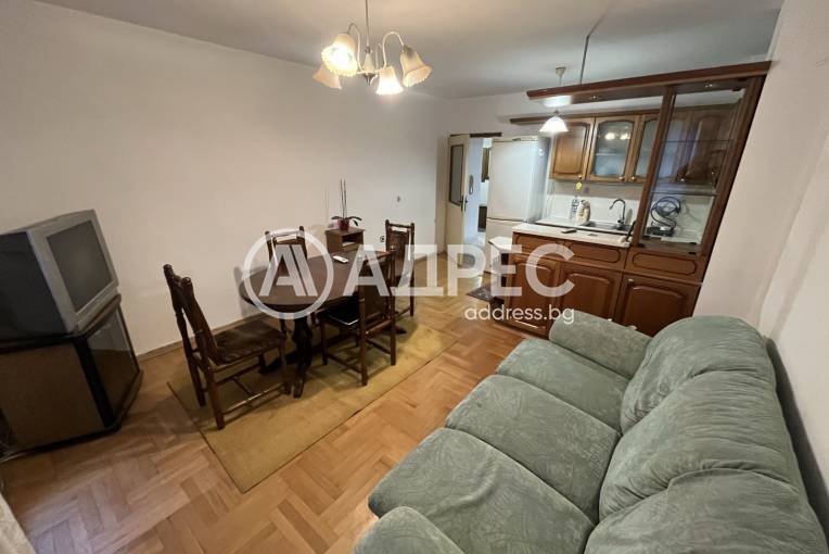 Тристаен апартамент, Варна, Зимно кино Тракия, 680393, Снимка 1