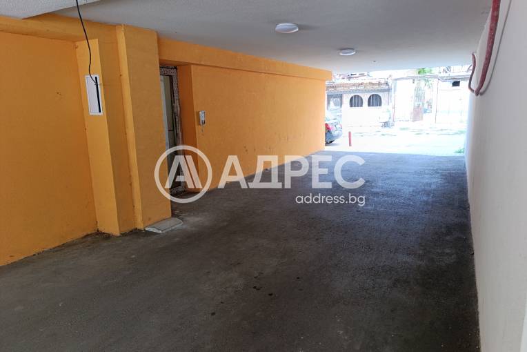 Двустаен апартамент, Варна, Погребите, 666395, Снимка 24