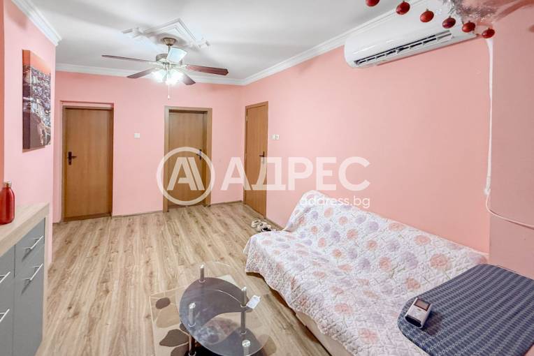 Етаж от къща, Плевен, ВМИ, 679396, Снимка 4