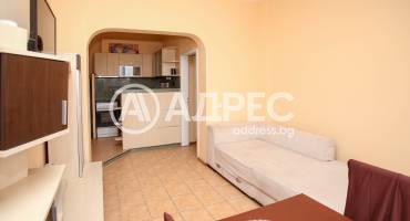 Тристаен апартамент, София, Оборище, 679397, Снимка 2