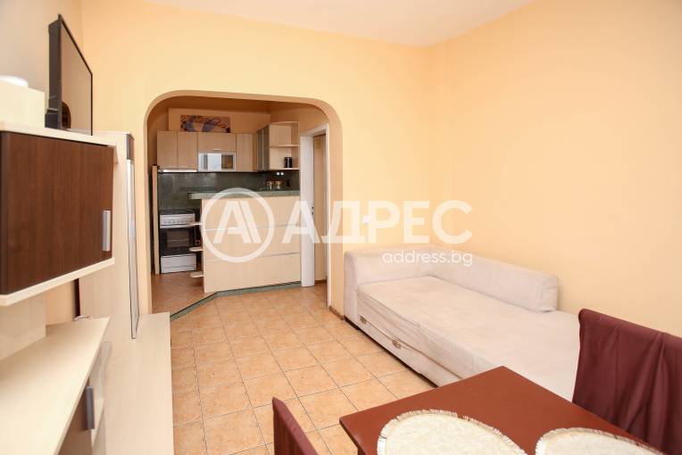 Тристаен апартамент, София, Оборище, 679397, Снимка 2