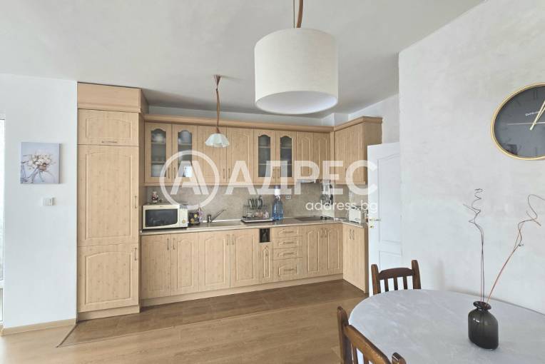 Тристаен апартамент, Пловдив, Прослав, 660400, Снимка 1