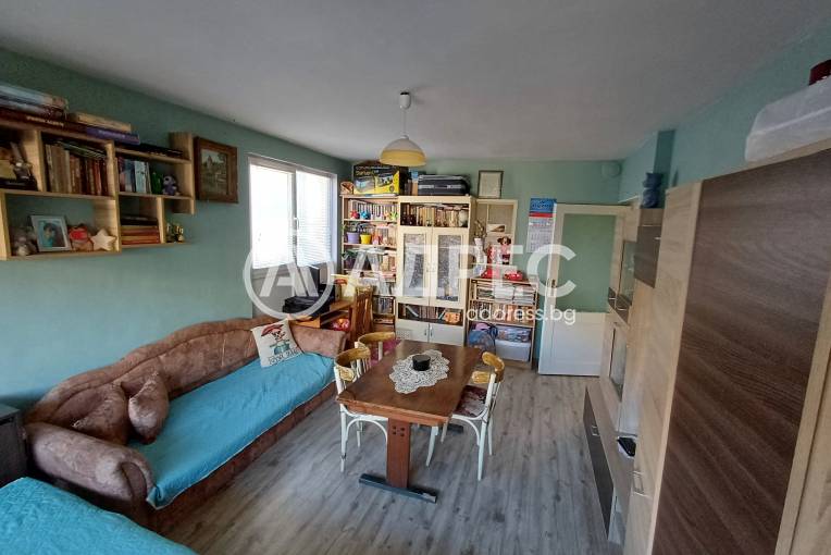 Тристаен апартамент, Варна, Общината, 680400, Снимка 2