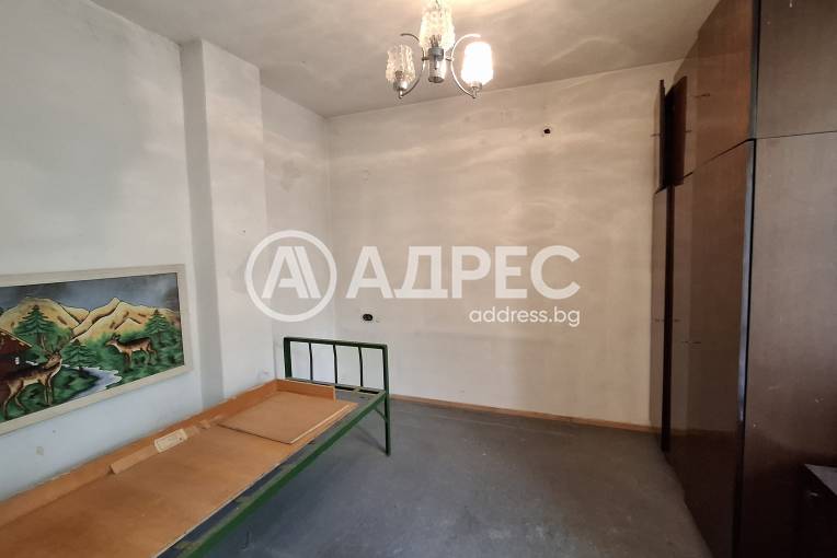 Тристаен апартамент, Севлиево, жк. "д-р. Атанас Москов", 697400, Снимка 3