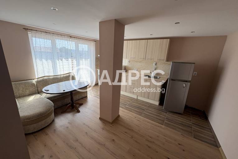 Етаж от къща, Варна, Автогара, 674401, Снимка 2