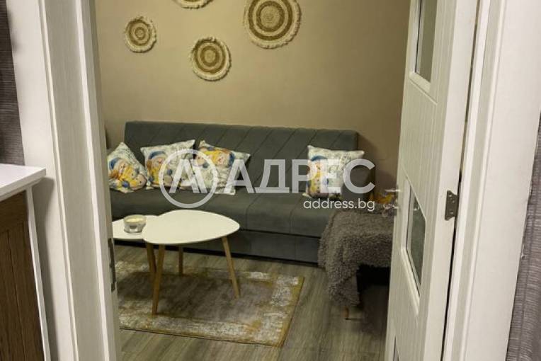 Двустаен апартамент, Пловдив, Младежка, 687402, Снимка 2