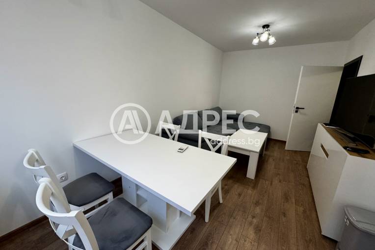 Тристаен апартамент, София, Овча купел, 686403, Снимка 1