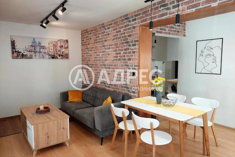 Тристаен апартамент, Варна, Зимно кино Тракия, 666405, Снимка 1