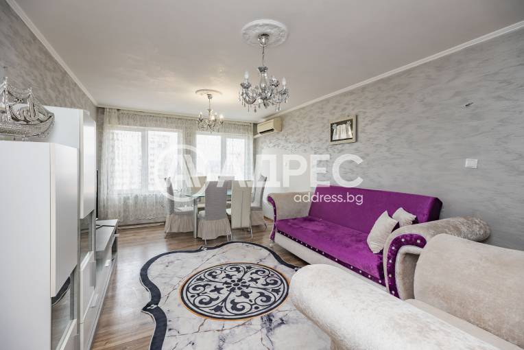 Тристаен апартамент, Варна, Колхозен пазар, 687405, Снимка 1