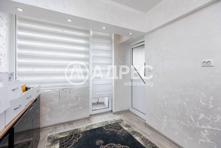 Тристаен апартамент, Варна, Колхозен пазар, 687405, Снимка 9