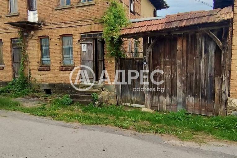 Къща/Вила, Горно трапе, 664407, Снимка 1