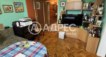 Тристаен апартамент, Велико Търново, Център, 674408, Снимка 1