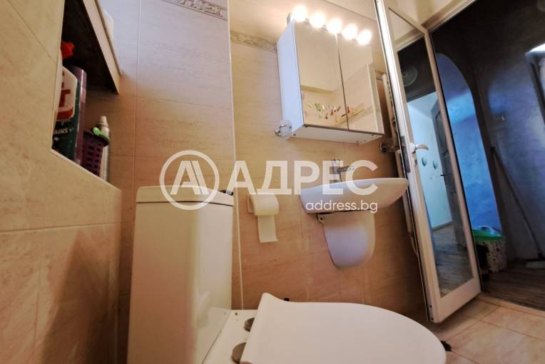 Тристаен апартамент, София, Оборище, 686408, Снимка 15