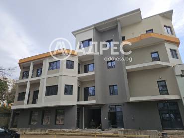 Тристаен апартамент, Велико Търново, Колю Фичето, 685409, Снимка 1