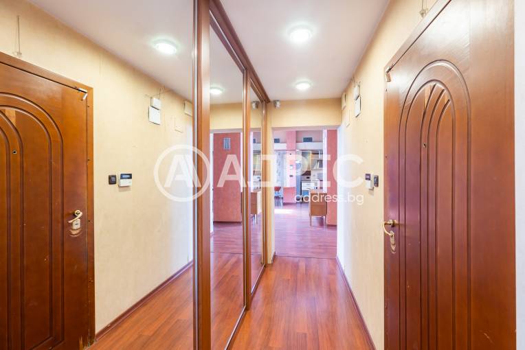 Многостаен апартамент, Варна, Център, 657411, Снимка 13