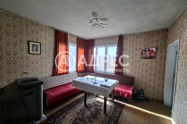 Тристаен апартамент, Хасково, Училищни, 683412, Снимка 1