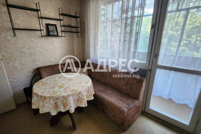 Тристаен апартамент, Ямбол, Златен рог, 666413, Снимка 4