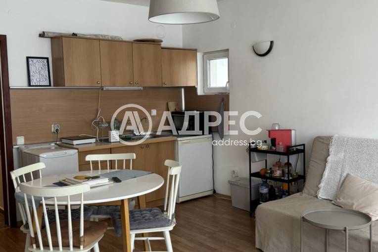 Двустаен апартамент, София, Гео Милев, 684414, Снимка 2