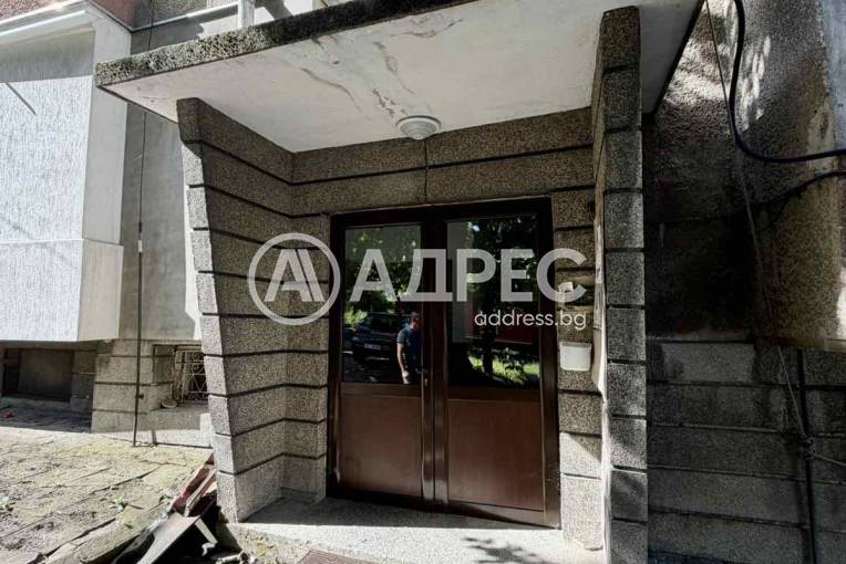 Двустаен апартамент, Троян, Център, 701415, Снимка 1