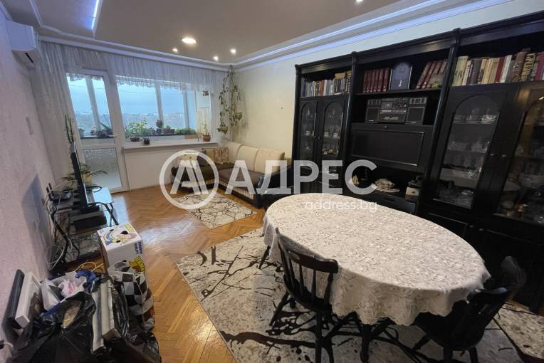 Многостаен апартамент, Шумен, Пазара, 677421, Снимка 1