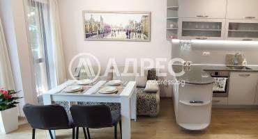 Тристаен апартамент, Варна, Червен площад, 666422, Снимка 2