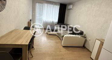 Тристаен апартамент, Велико Търново, Колю Фичето, 670422, Снимка 1