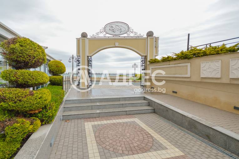 Двустаен апартамент, Поморие, местност Кротиря, 687422, Снимка 40