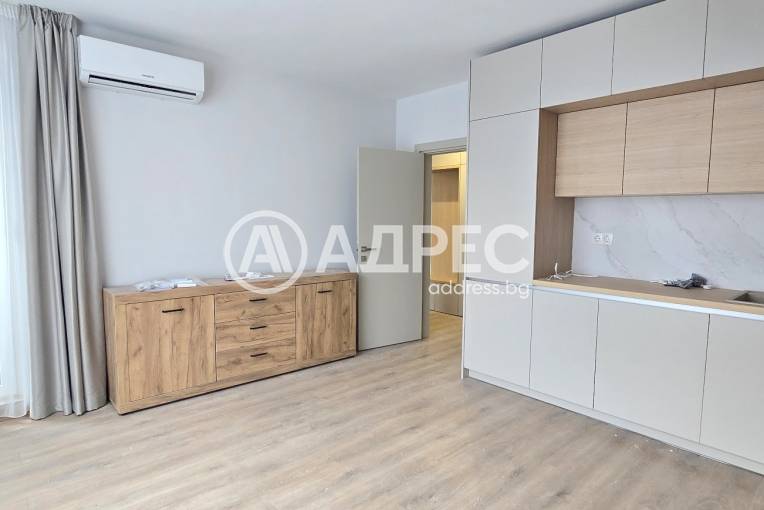 Тристаен апартамент, Шумен, Тракия, 688423, Снимка 1