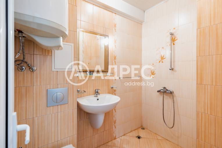 Тристаен апартамент, Варна, Базар "Левски", 676426, Снимка 12