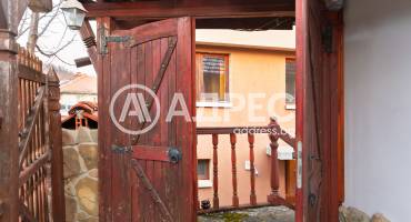 Къща/Вила, Горно трапе, 683427, Снимка 4