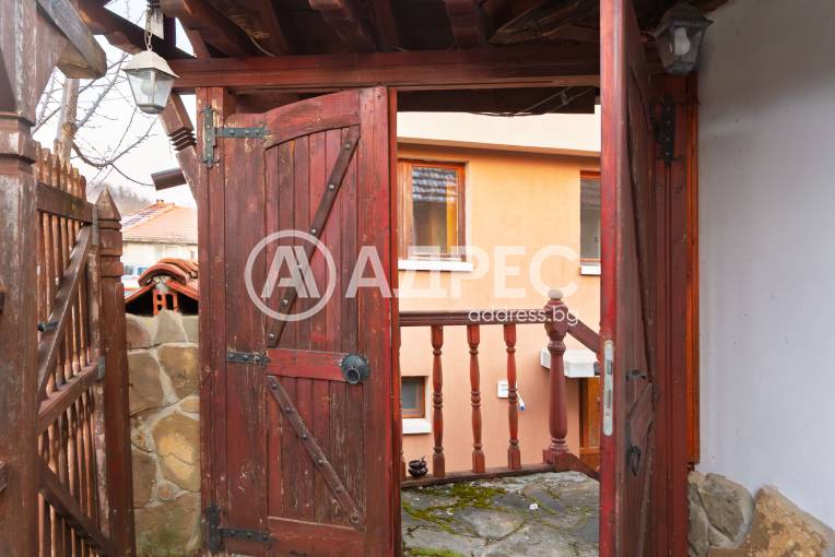 Къща/Вила, Горно трапе, 683427, Снимка 4