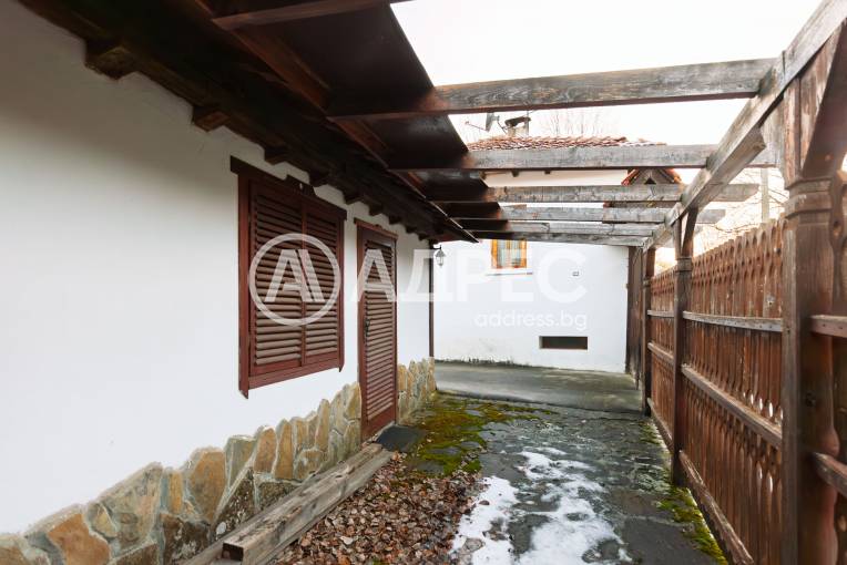 Къща/Вила, Горно трапе, 683427, Снимка 5