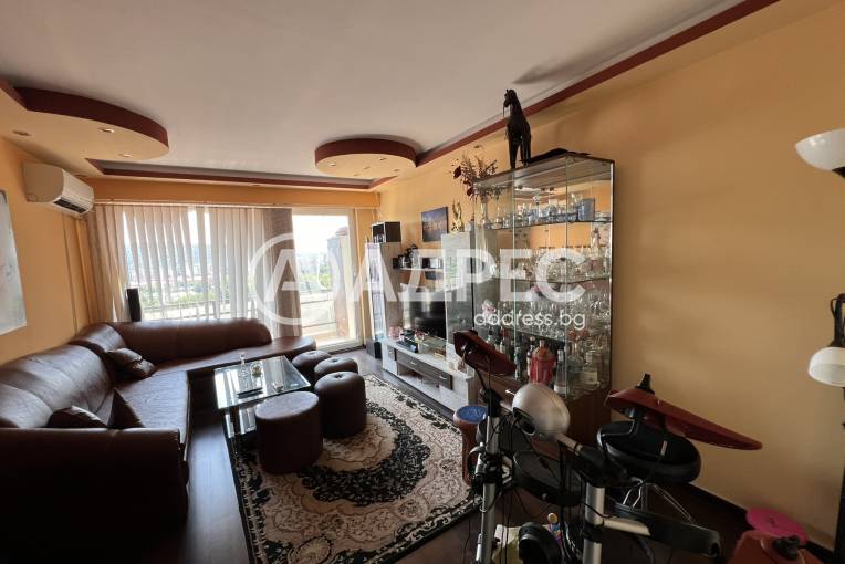 Тристаен апартамент, Ловеч, Здравец, 664429, Снимка 1