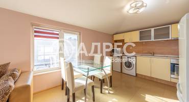 Тристаен апартамент, Варна, к.к. Св.Св. Константин и Елена, 676429, Снимка 1