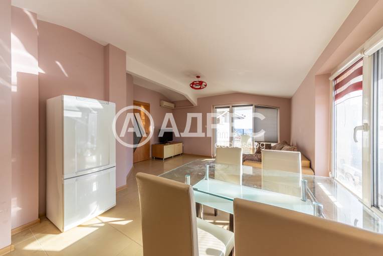 Тристаен апартамент, Варна, к.к. Св.Св. Константин и Елена, 676429, Снимка 11