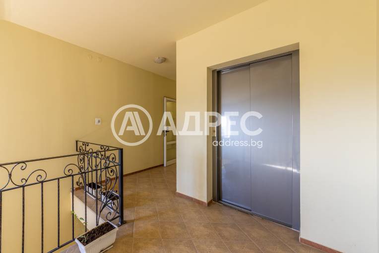 Тристаен апартамент, Варна, к.к. Св.Св. Константин и Елена, 676429, Снимка 13