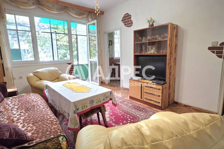 Тристаен апартамент, Варна, Левски, 701430, Снимка 1