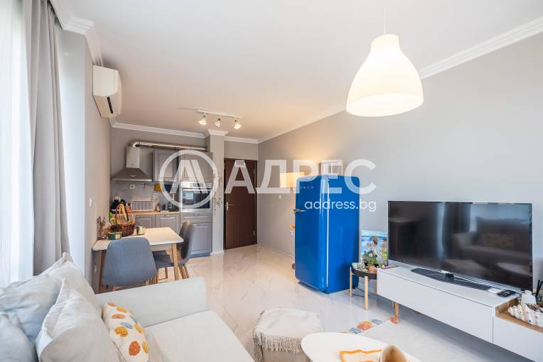 Двустаен апартамент, Варна, Бриз, 666431, Снимка 2