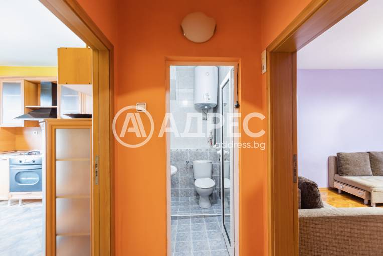 Тристаен апартамент, Варна, Базар "Левски", 677433, Снимка 13