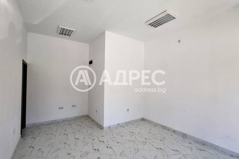 Търговски помещения, Севлиево, жк. "Димитър Благоев", 699435, Снимка 2