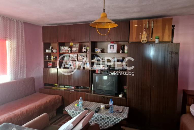 Къща/Вила, Миладиновци, 666436, Снимка 22