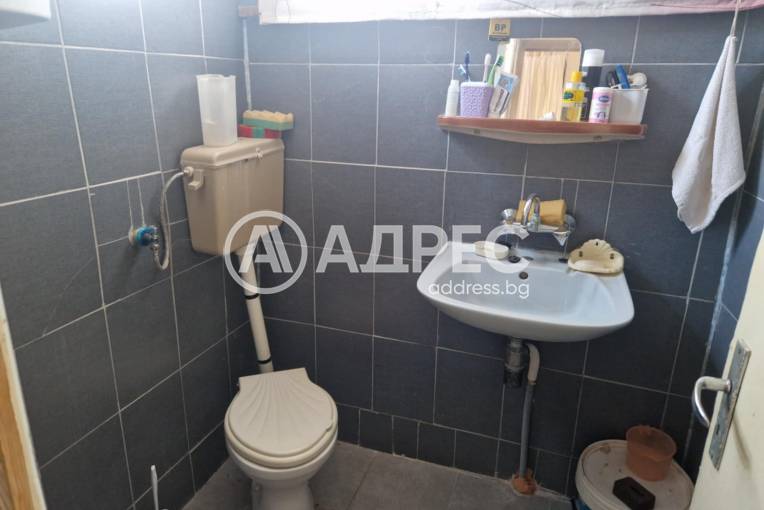 Къща/Вила, Миладиновци, 666436, Снимка 24